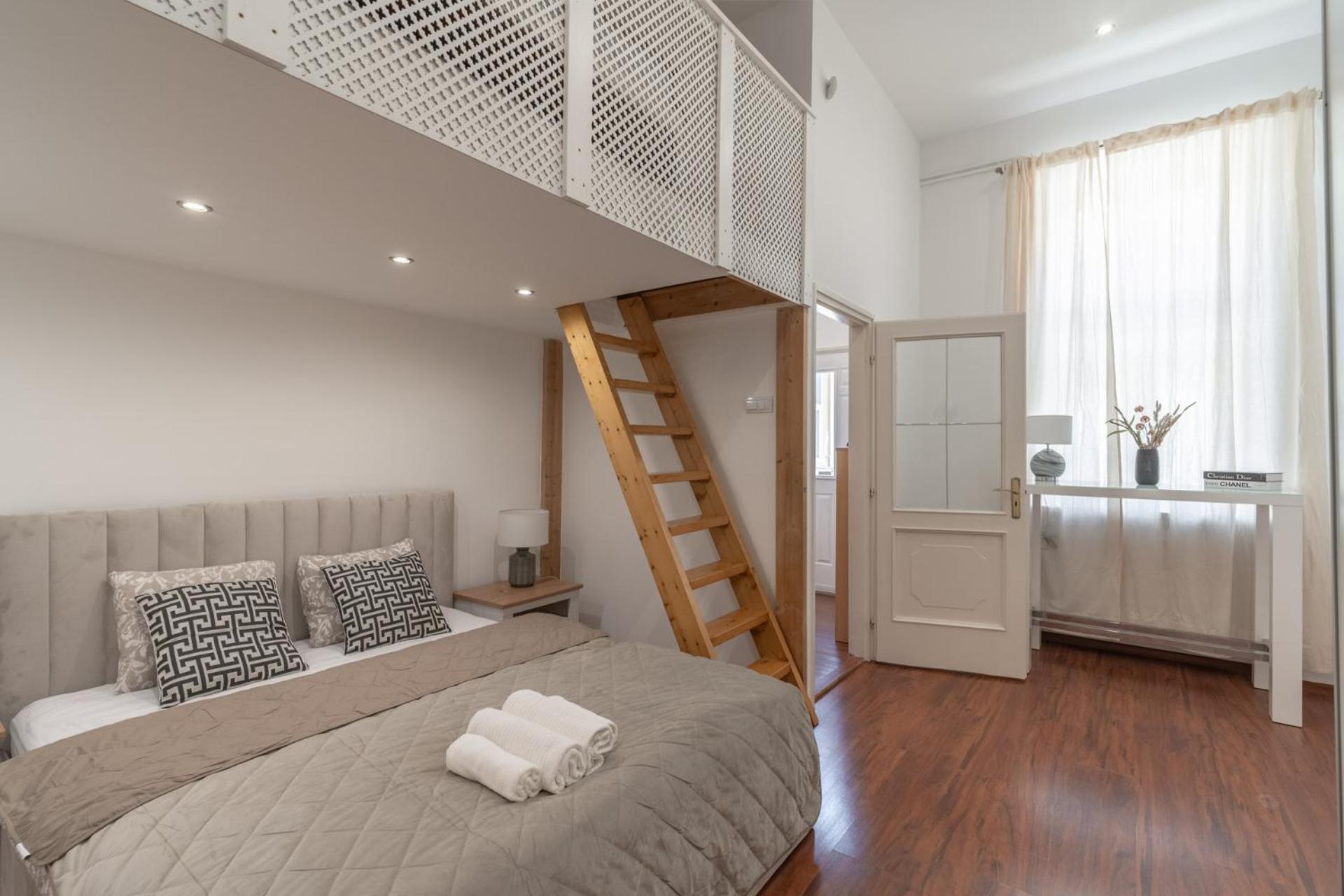 Deluxe And Cozy City Center Suite For 8Ppl 布达佩斯 外观 照片