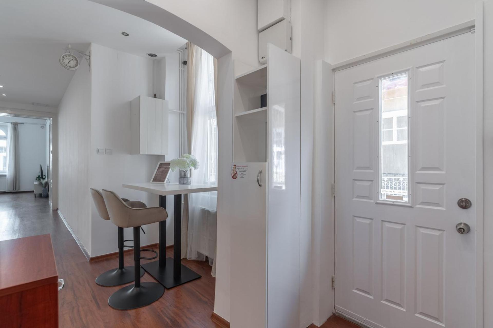 Deluxe And Cozy City Center Suite For 8Ppl 布达佩斯 外观 照片